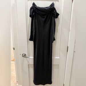 BABYBOO Selene Maxi Dress